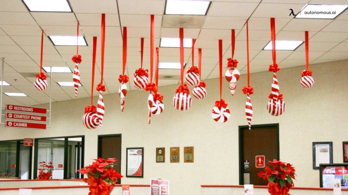 Christmas wall decoration ideas for office